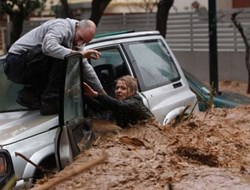 Αφιέρωμα στην υπερκαταιγίδα της Αθήνας της 21 Φεβρουαρίου 2013